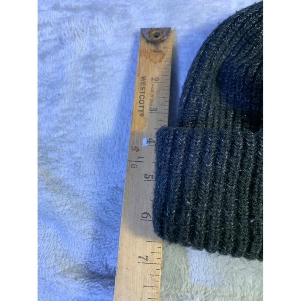 The North Face Black Rib Knit Beanie One Size Unisex Fold-over cuff Logo patch